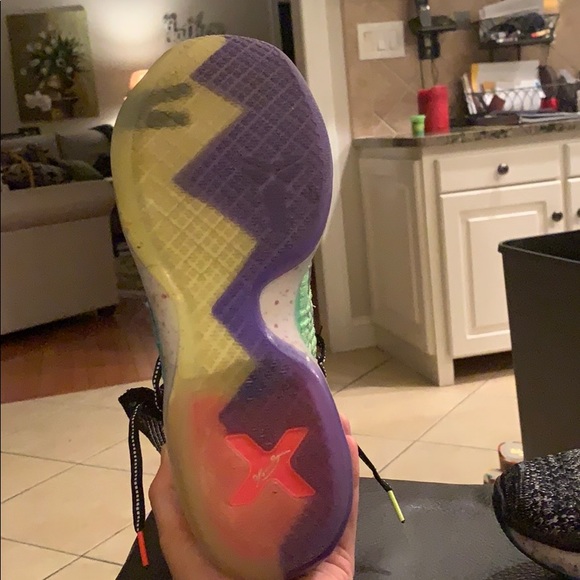 “What The” High top Kobe 10s - Picture 4 of 7